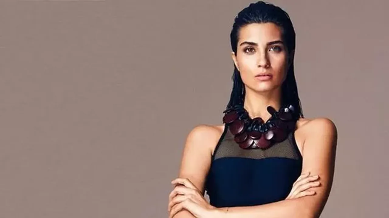 بیوگرافی طوبا بویوک اوستون | فیلم ها و کارنامه هنری tuba-buyukustun-kimdir-tuba-buyukustun-nereli-ve-kac-yasinda