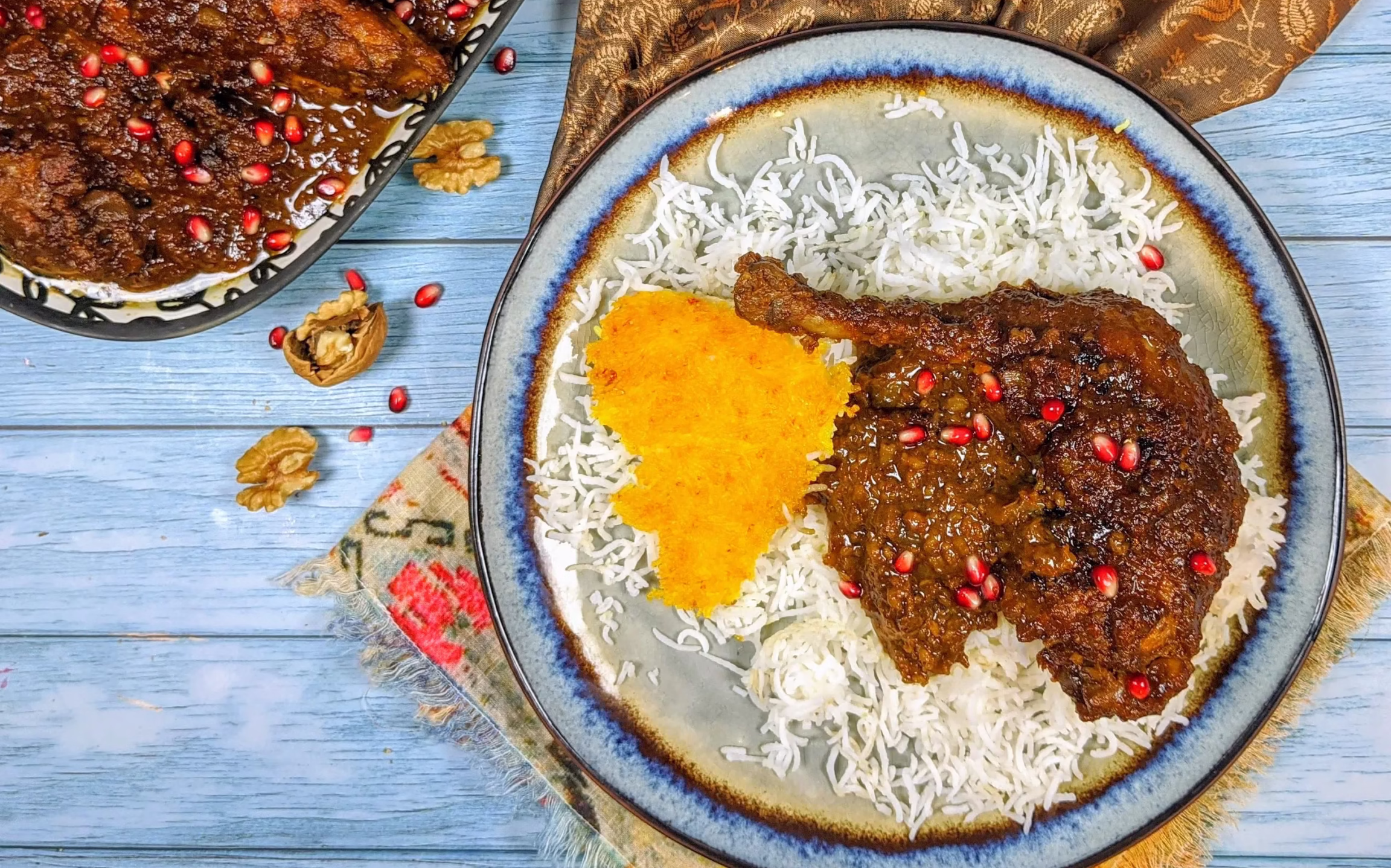 طرز تهیه خورشت فسنجان مجلسی با مرغ و گردو + نکات کلیدی خورشت فسنجون