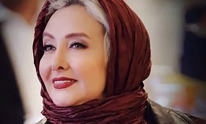 پاهای کتایون ریاحی
