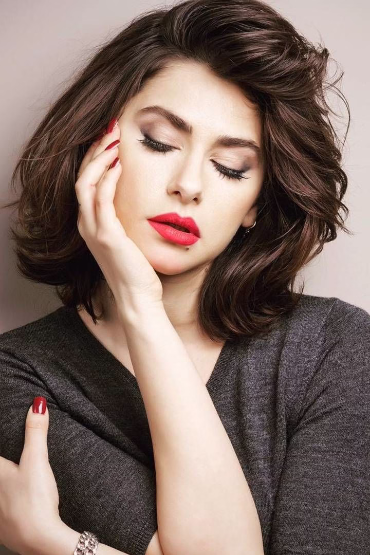nesrin cavadzade