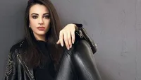 راهنمای خرید بهترین تلویزیون های پرفروش بازار ایران در سال ۲۰۲۵ بیوگرافی کامل تووانا تورکای