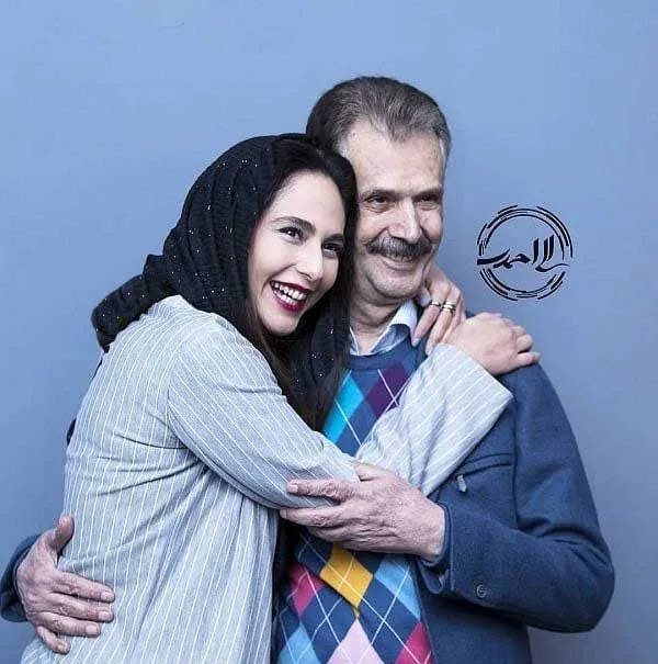 پدر و مادر رعنا آزادی ور