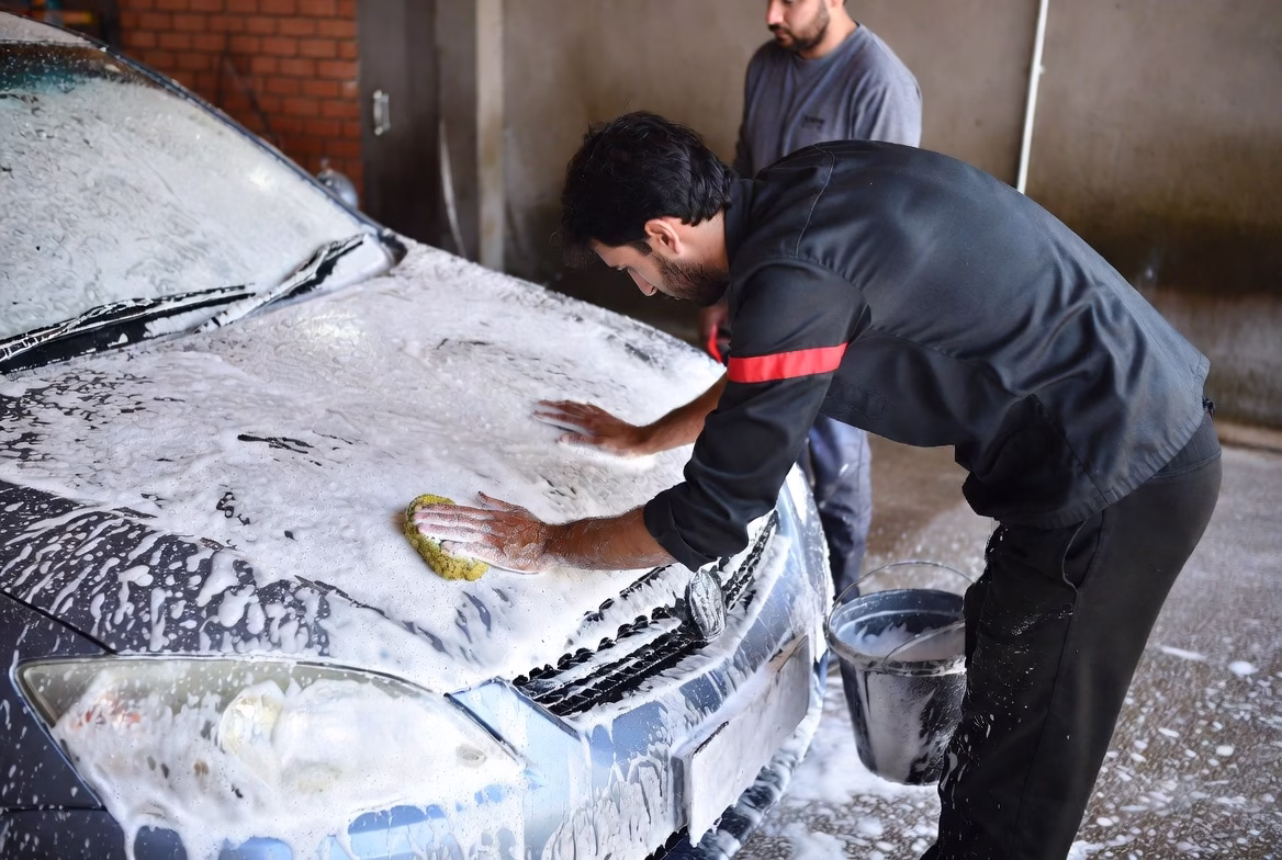 مراقبت لوکس خودرو